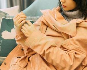 果团网 – 蜜桃Q妹儿浴室里的故事：一场私拍写真之旅