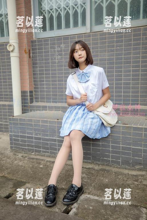 梦丝女神 - 探秘魏婷婷的套装，原图与照片交错，仿佛进入了一个梦境？