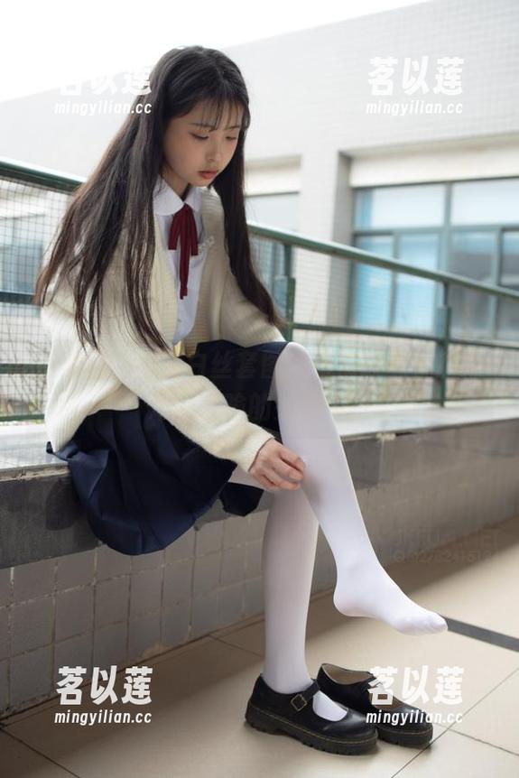 森萝财团高清白丝套图，有点暧昧，有点难以言喻的头脑风暴