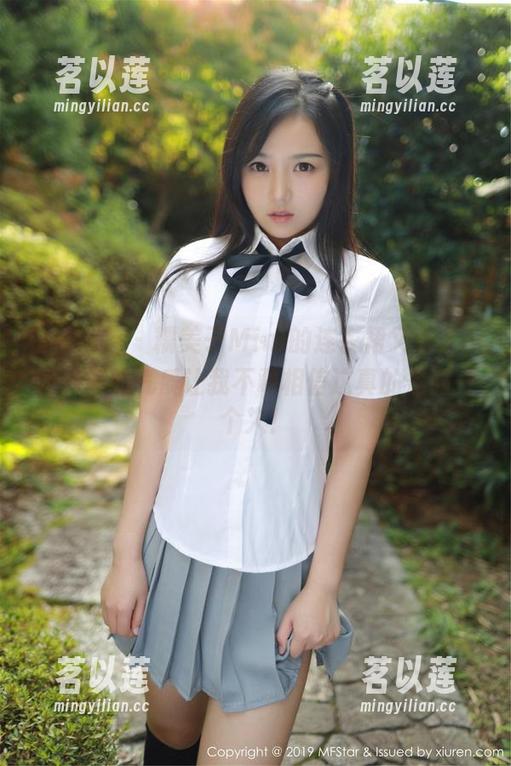 模范学院-糯美子Mini 模范学院 - 糯美子Mini的连衣裙又来了,照片里的气质让我不敢相信这真的是同一个人!