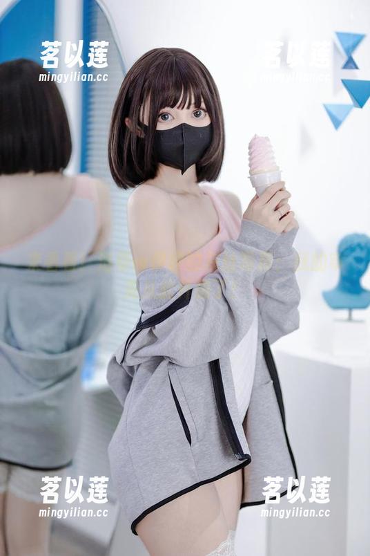 来看看！洛桑w伊梓的灰丝写真：我的审美从此升级了！