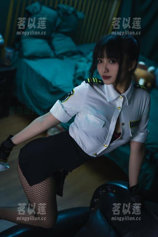 洛璃LoLiSAMA 看洛璃LoLiSAMA的碧蓝航线图包,赤城的礼服竟然这么撩!