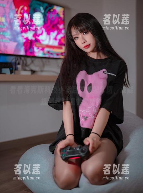 看看海克斯科技小蛋糕的绸缎套图，谁能抵挡这种视觉诱惑？