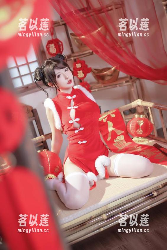 清水由乃再次发力，英仙座护士服和福利图片双重惊喜，你准备好了吗？