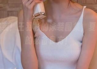 资源来袭！王羽杉的泳装图集，夏日清凉的必备良方！