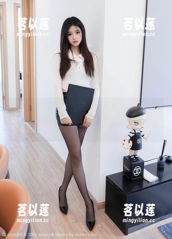秀人网-FoxYini孟狐狸 秀人网 - 最具创意的护士形象?FoxYini孟狐狸最新作品简直可以开个护士研讨会!