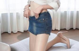 秀人网 – 乔伊joy运动，高清图包，没想到即使捡水瓶也可以这么优雅…你知道我在说什么吗？