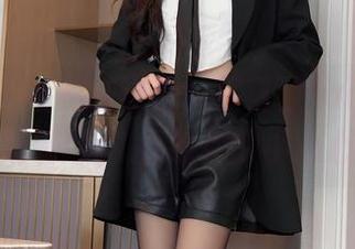 秀人网 – 福利在这里！周慕汐fairy用职场制服OL征服你的小心心