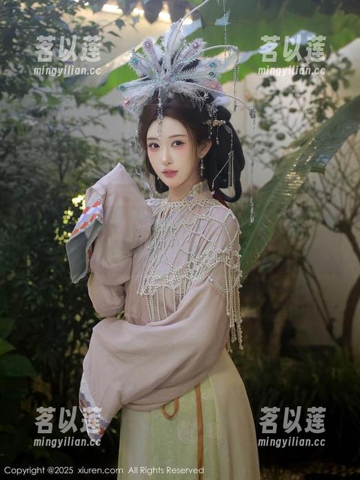 秀人网 - 关于安然anran和她的夏天：定制写真，随心所欲