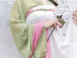 秀人网 – 在宋KiKi的夏日里，照片不仅好看，美图里的冰镇西瓜也让人揪心！