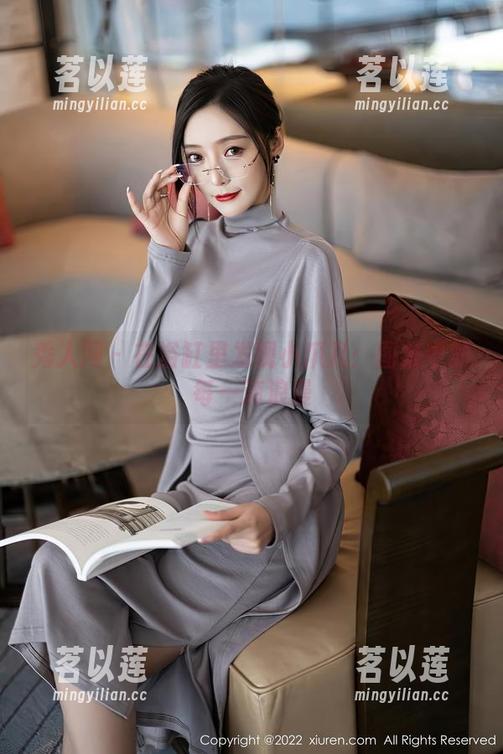 秀人网 - 在浴缸里发现小爪几：图集中的每一滴浪漫