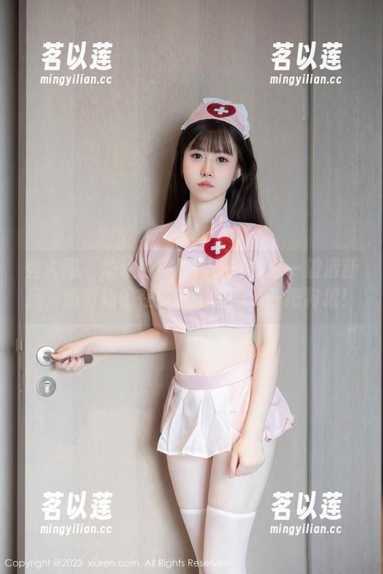 秀人网 - 幼幼的旅拍作品：最新一波清新风，感觉就像在朋友圈里撒了一把狗粮！