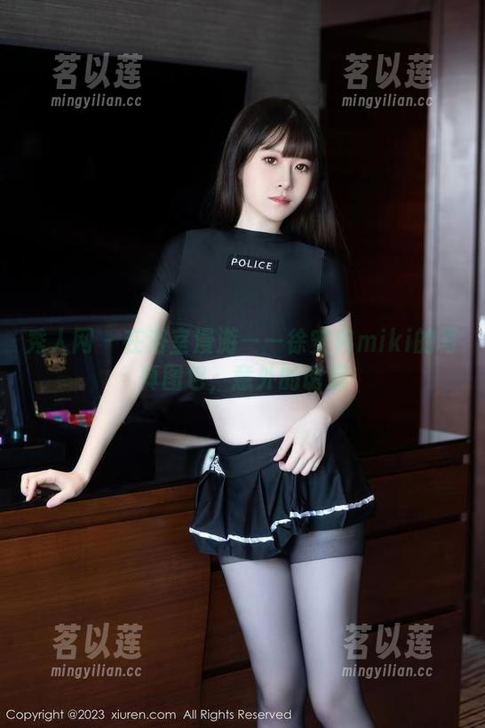 秀人网 - 在浴室漫游——徐安冉miki的写真图包，意外的诱惑