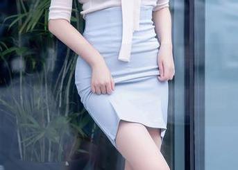 秀人网 – 是小逗逗办公室：精选写真，偶尔的偷闲，令人心动的画面。