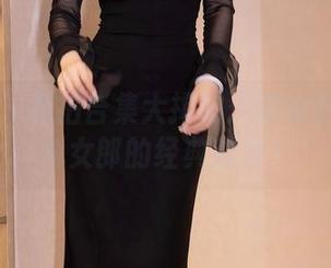 秀人网 – 私拍合集大揭秘：璀灿如何驾驭兔女郎的经典魅力？