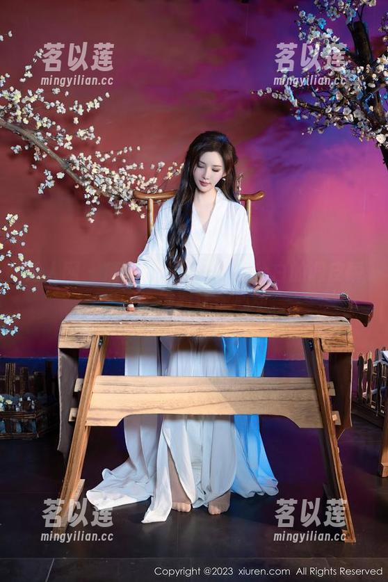 秀人网-田兮白 秀人网 - 精选女仆图集:田兮白的调皮瞬间,绝对让你心动
