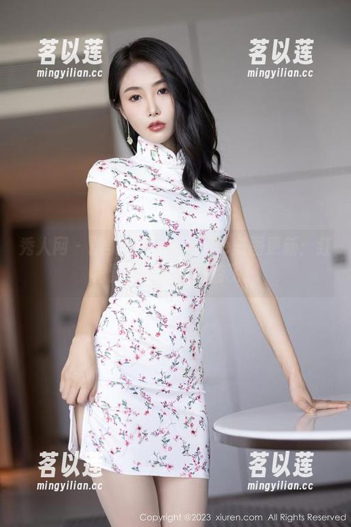 秀人网-糯美子MINIbabe 秀人网 - 糯美子MINIbabe美图更新:红裙飘飘,心情跟着飞!
