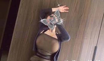微密圈 – 紫色哒豚豚和她的定制体操服——时尚与舒适的完美结合！