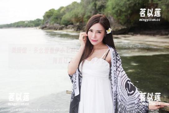 美媛馆 - 多么爱看伊小七MoMo戴眼镜的模样，这图库的资源简直让人心动得停不下来！