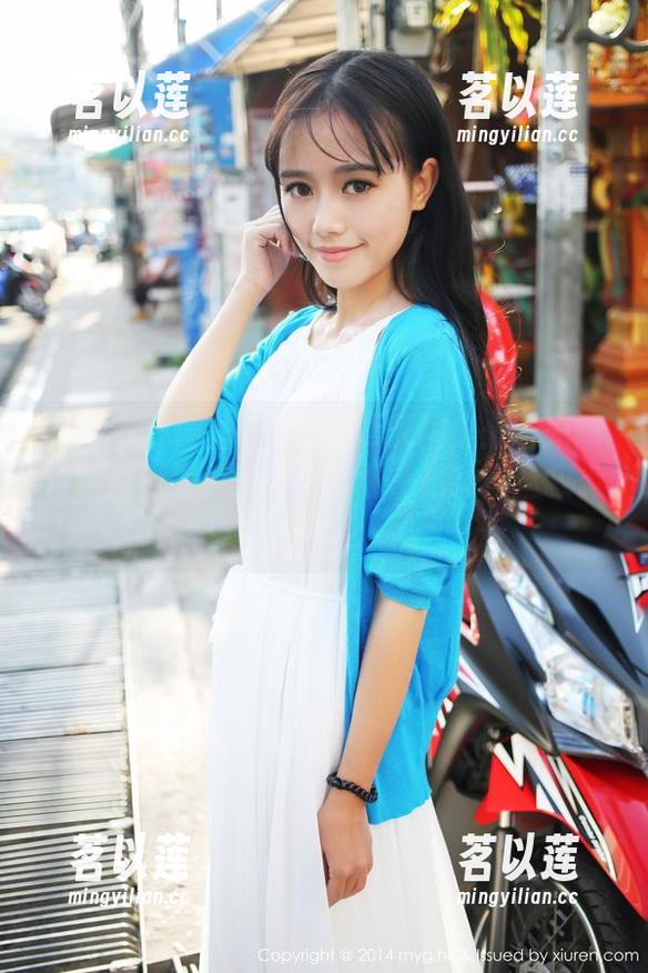 美媛馆 - 绮里嘉ula的夏天图集：阳光灿烂，冷饮无敌—快来看看她是如何拯救炎热的！