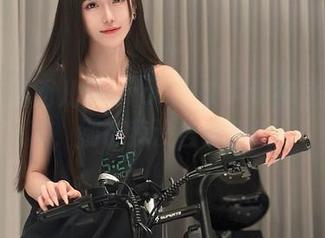 和服与腐团儿Ikaros：来了就有免费的写真，别说我没告诉你哦！