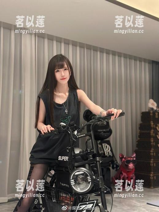 腐团儿Ikaros 和服与腐团儿Ikaros:来了就有免费的写真,别说我没告诉你哦!