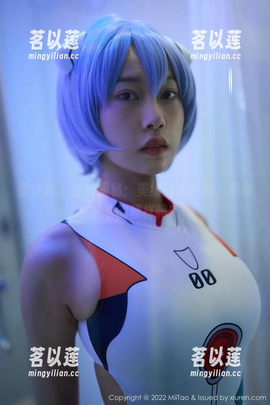蜜桃社 - 在线揭秘：美绪的水手服，是你想象的模样吗？