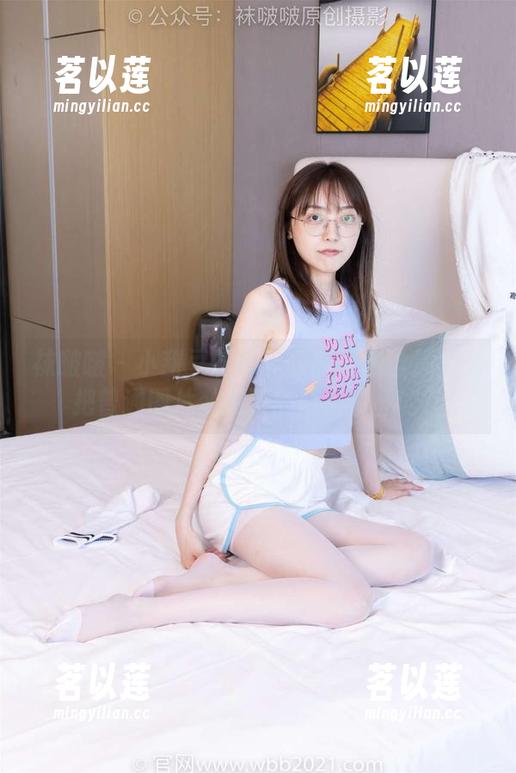 袜啵啵 - 小甜豆的写真：珠光咖丝是怎么把普通图片变成了创意小宇宙的？