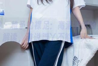 袜啵啵 – 稚予的裸足：高清壁纸的另一种解读，谁说脚丫不能迷人？