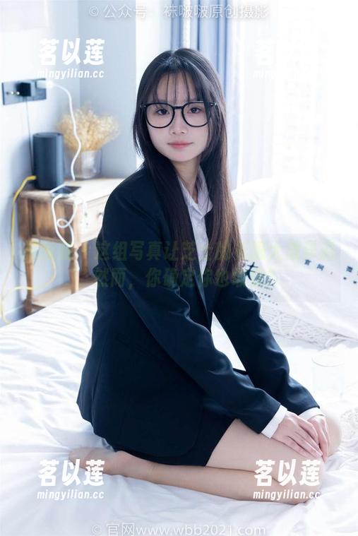 袜啵啵 - 这组写真让芝士的礼服大放异彩，然而，你确定你也敢穿？