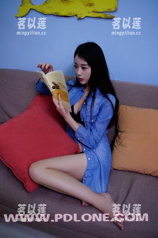 轰趴猫-艾小青 轰趴猫 - 当艾小青遇上肉丝写真,这原图是流动的情愫还是邂逅的惊喜?