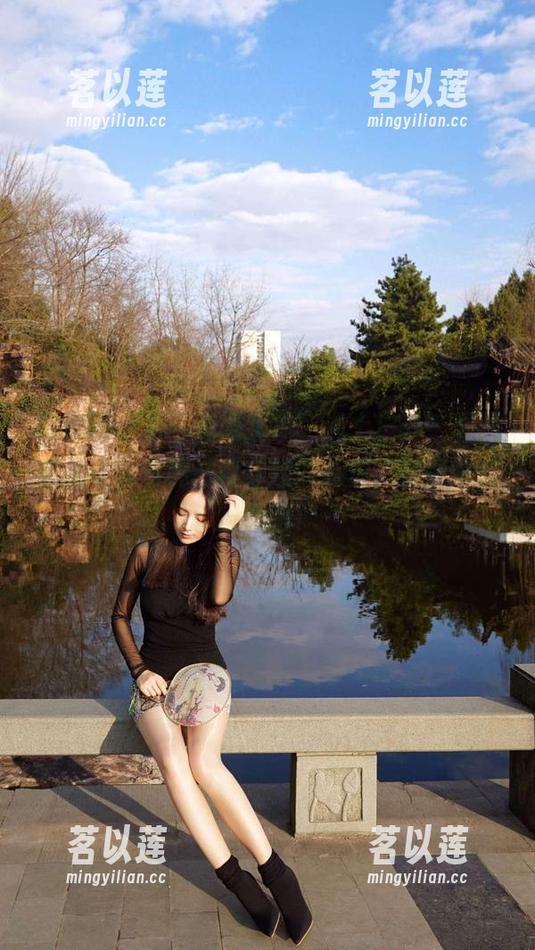 辣妈女神 微密圈 - 当“辣妈女神”遇上户外,原图真是让人有种一秒穿越的感觉,聊聊她的风景吧!