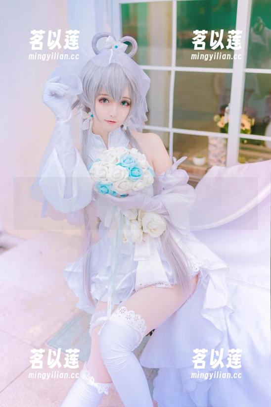 最新写真集，金鱼yui的女神气场！一波优雅的水流正在袭来！