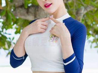 魅妍社 – 作品总能引人瞩目，但芝芝Booty的眼镜更让人琢磨？